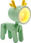 Eine mintgrüne Schreibtischlampe in Form eines Hundes mit rundem Leuchtenkopf steht auf vier stabilen Beinen und gibt ein warmes gelbes Licht ab.