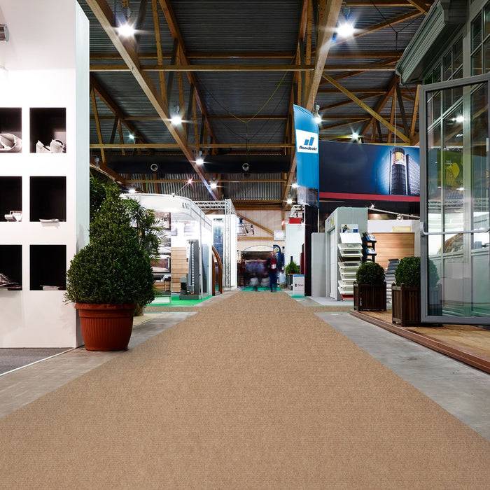 FLOORDIREKT Messeteppich Sintra - Für Messe & Events - Rutschfeste Unterseite - 100 × 250 cm - Beige