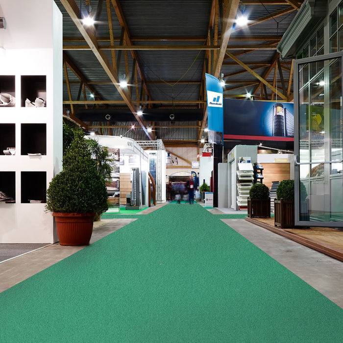 FLOORDIREKT Messeteppich Sintra - Für Messe & Events - Rutschfeste Unterseite - 200 × 450 cm - Grün