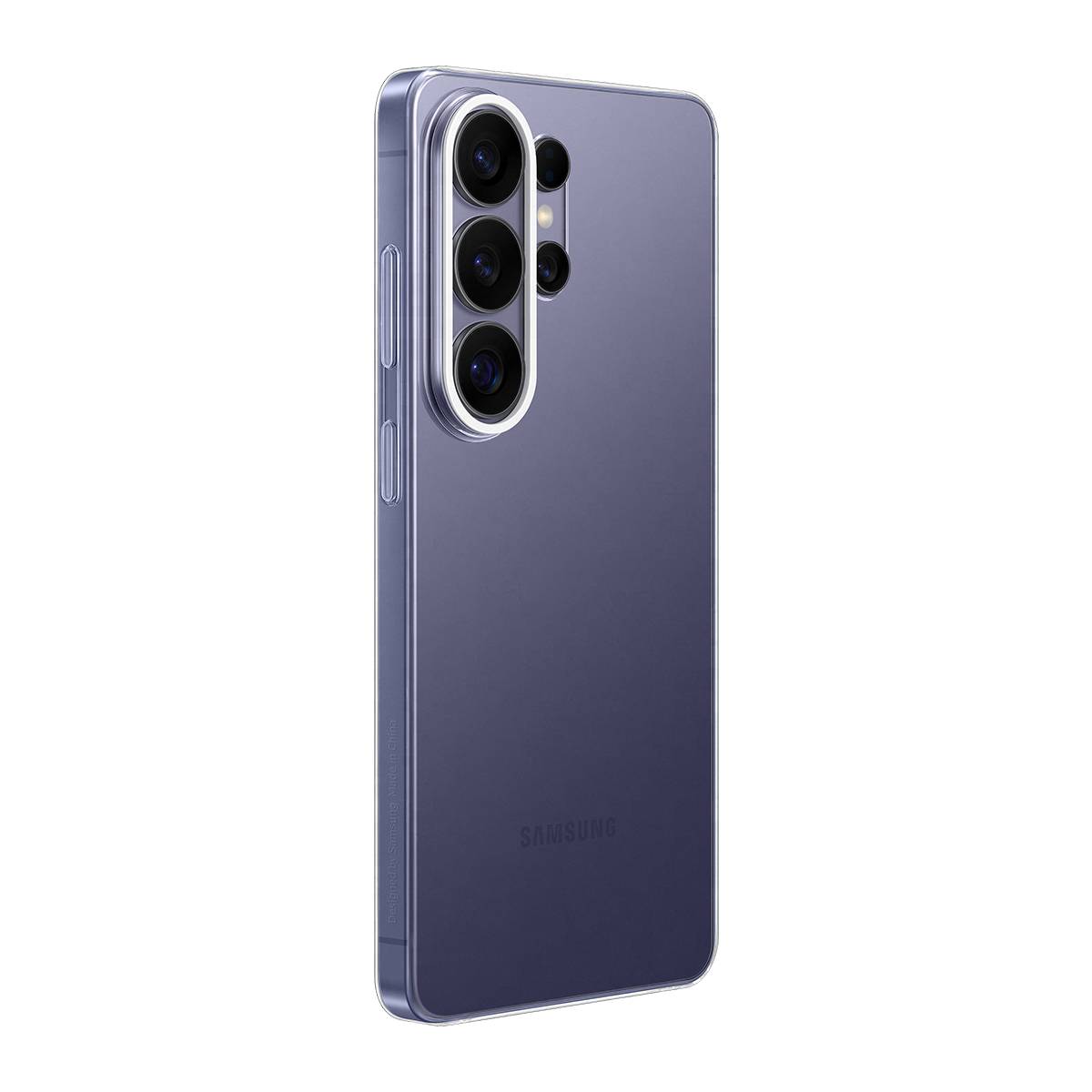 Violettes Samsung-Smartphone von hinten gezeigt, das das dreifache hintere Kameramodul und schlanke Seitentasten auf schwarzem Hintergrund hervorhebt.