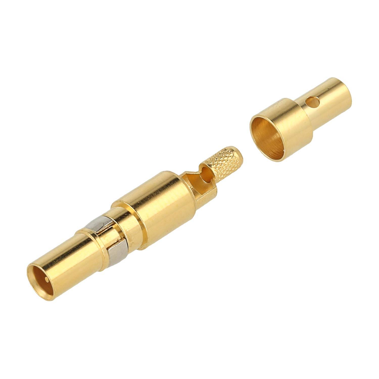 Vergoldeter koaxialer Kabelstecker mit separater Außenhülse, auf weißem Hintergrund dargestellt.