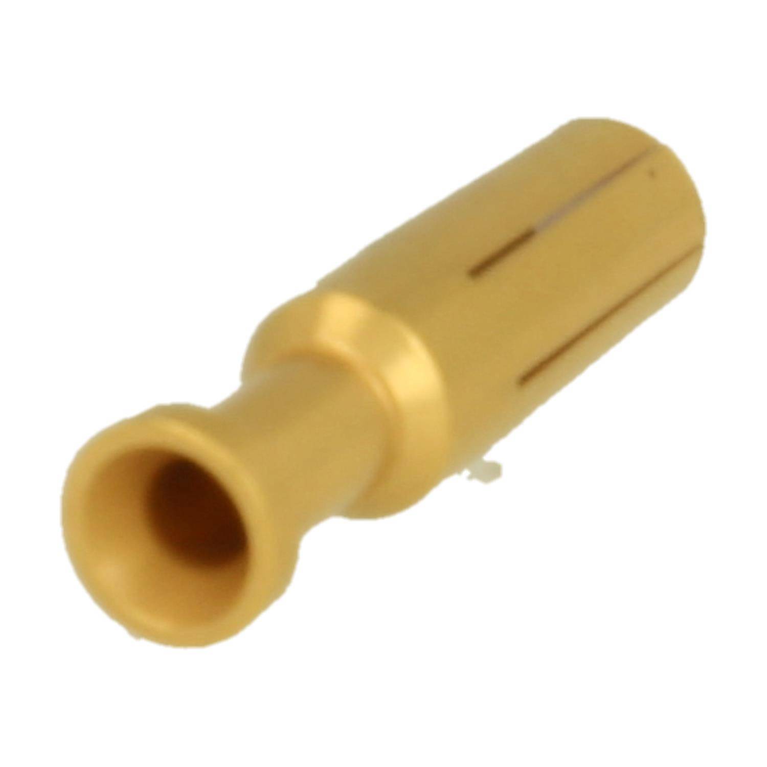 Goldfarbenerer Metall-Elektrokrimpen oder Stift auf weißem Hintergrund.