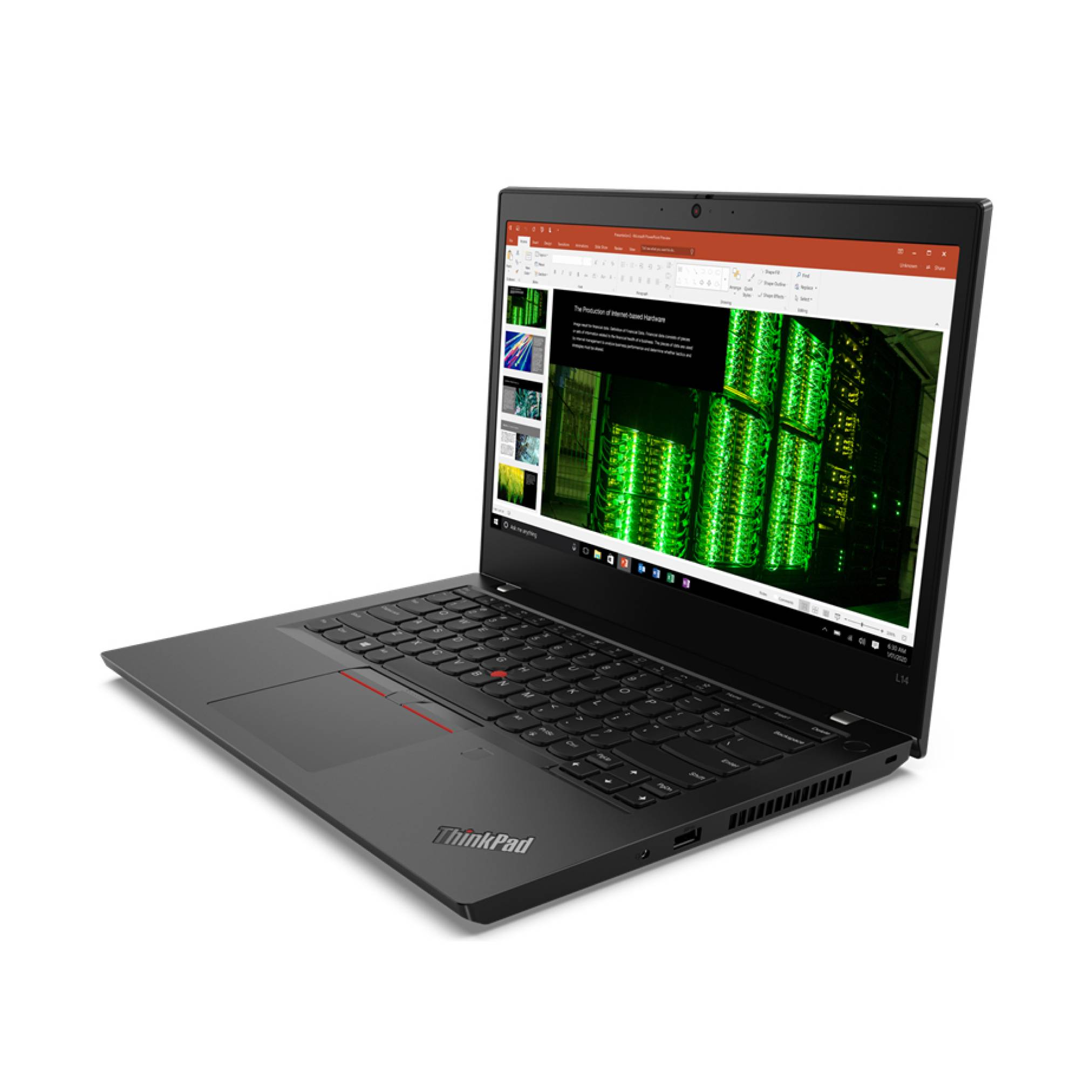 Schwarzer Lenovo ThinkPad-Laptop, offen auf weißem Hintergrund, zeigt eine Präsentation mit einem grünen digitalen Code-Bild auf dem Bildschirm.