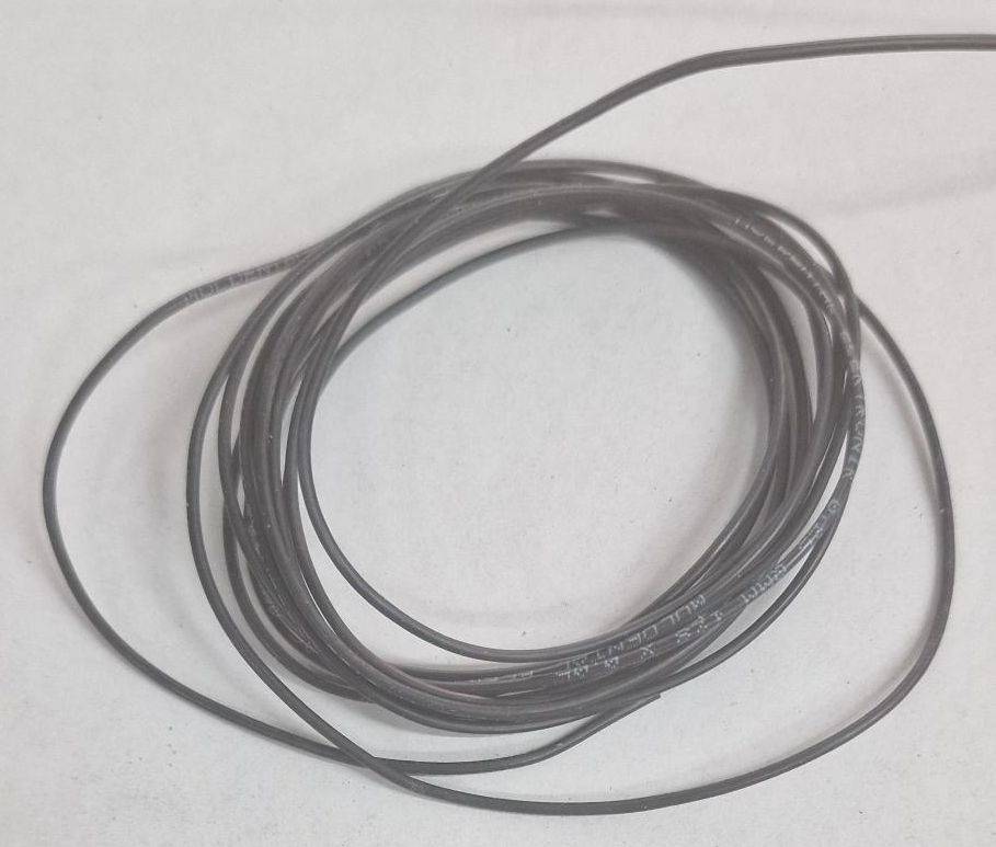 Silikon-Litze extrem flexibel - Schwarz - 4,0 mm², 1036 x 0,07 mm, je 1 m, verpackt max: 48 V, 42,5 A (5 min: 73,2 A)