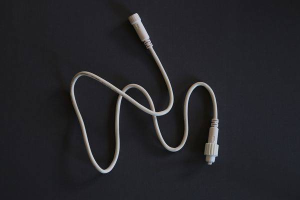 001-104 Anschlußkabel 1,0m weiß