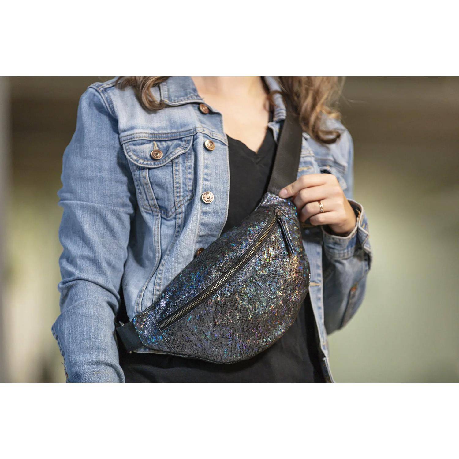 Clairefontaine Gürteltasche Leder, lazer 30x16,2 cm Metallic-Schwarz 410201C