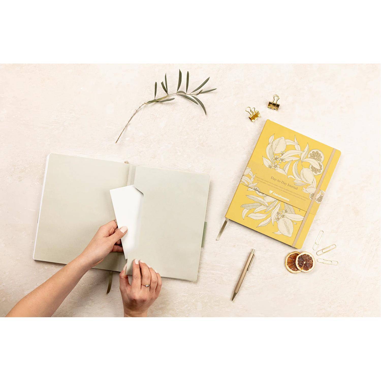 Clairefontaine 4x Journal 19x25 cm, 96 Bl dot, Falttasche, sortiert 116342C