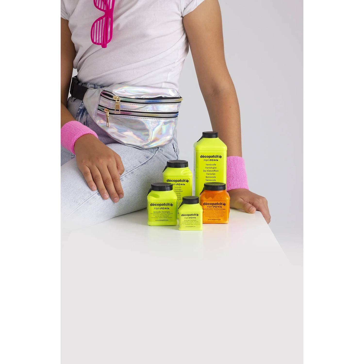 Décopatch 60x Klebstofflack 70ml, mehrsprachig (FR/EN/DE/NL) Grün PP70AO