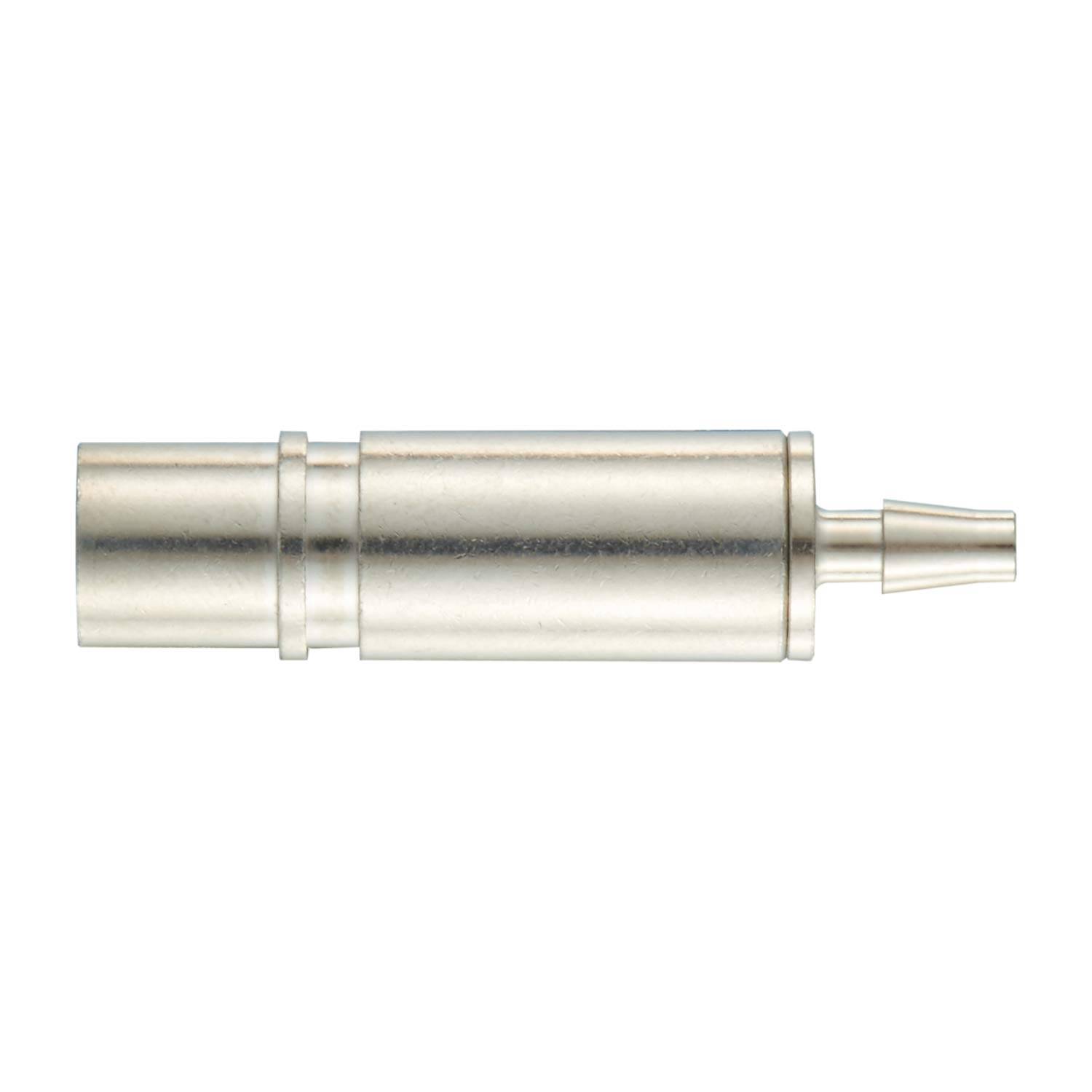 Silbernes Metallzylindrohr-Düsenaufsatz oder Verbinder auf weißem Hintergrund.