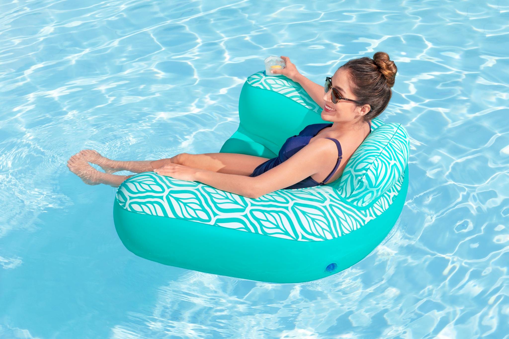 Bestway Poolsessel Comfort Plush Deluxe 145cm Poolsitz Luftmatratze Wassersitz