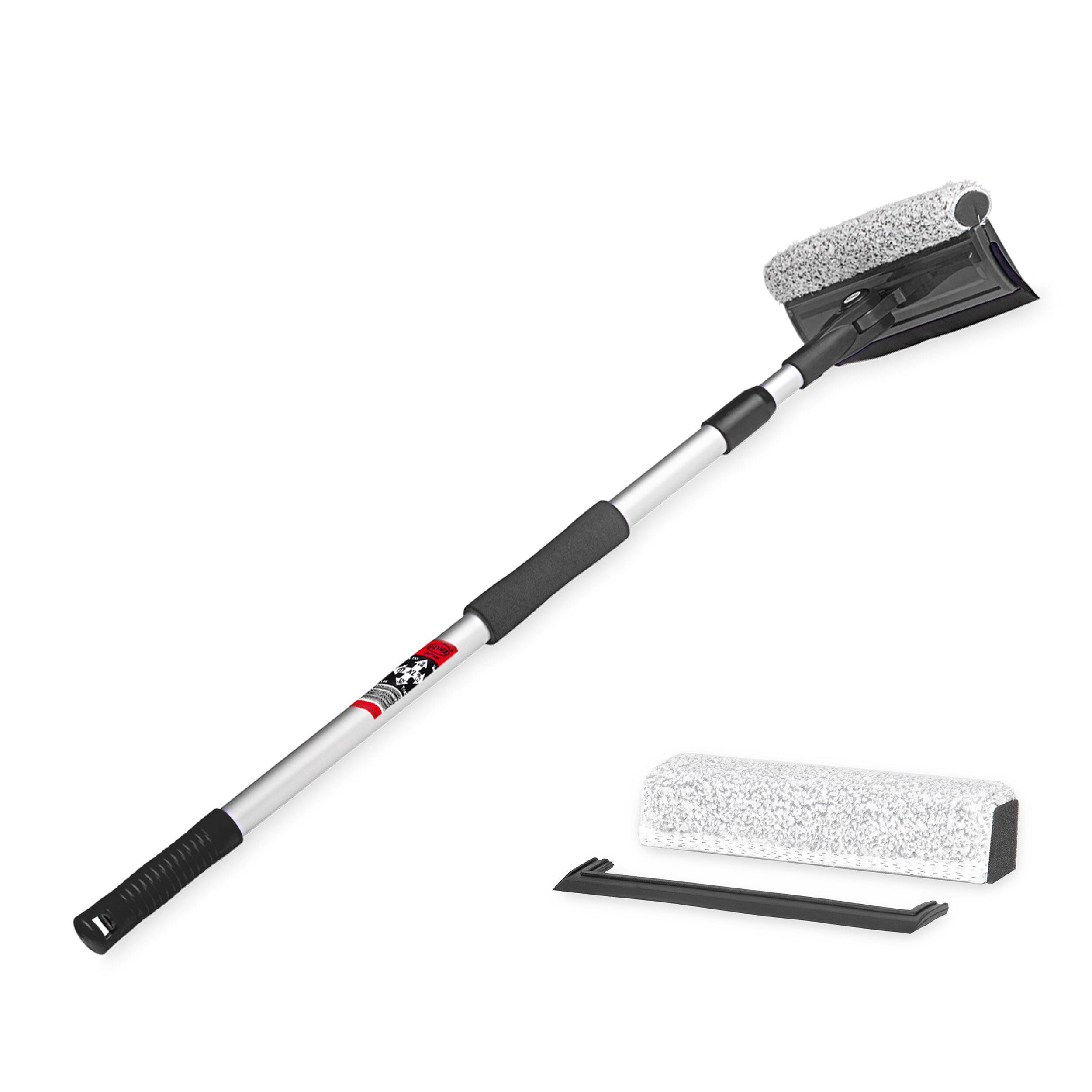 Ein Rollermop mit verstellbarem Griff und zusätzlichem Schwamm im Lieferumfang enthalten, entwickelt für einfache Bodenreinigung.