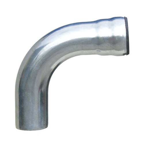 Metallisches 90-Grad-Rohrbogen-Fitting auf weißem Hintergrund