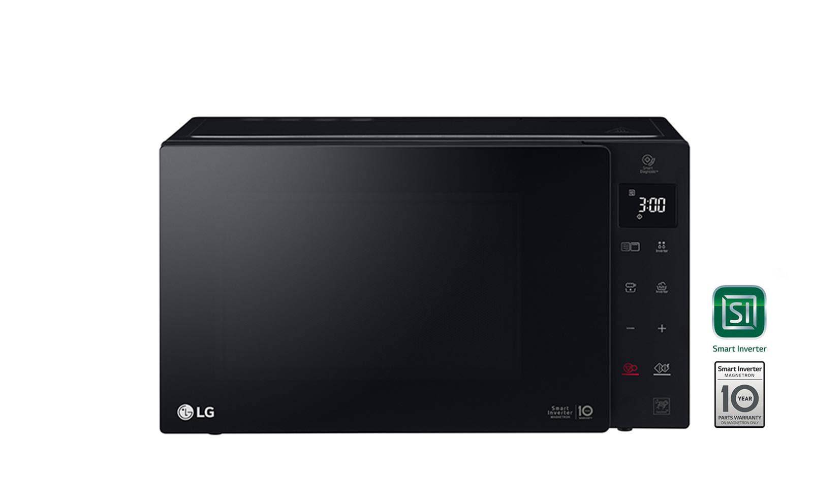 Eine schwarze LG-Mikrowelle mit einem digitalen Bedienfeld auf der rechten Seite, ausgestattet mit Tasten für verschiedene Kochfunktionen.