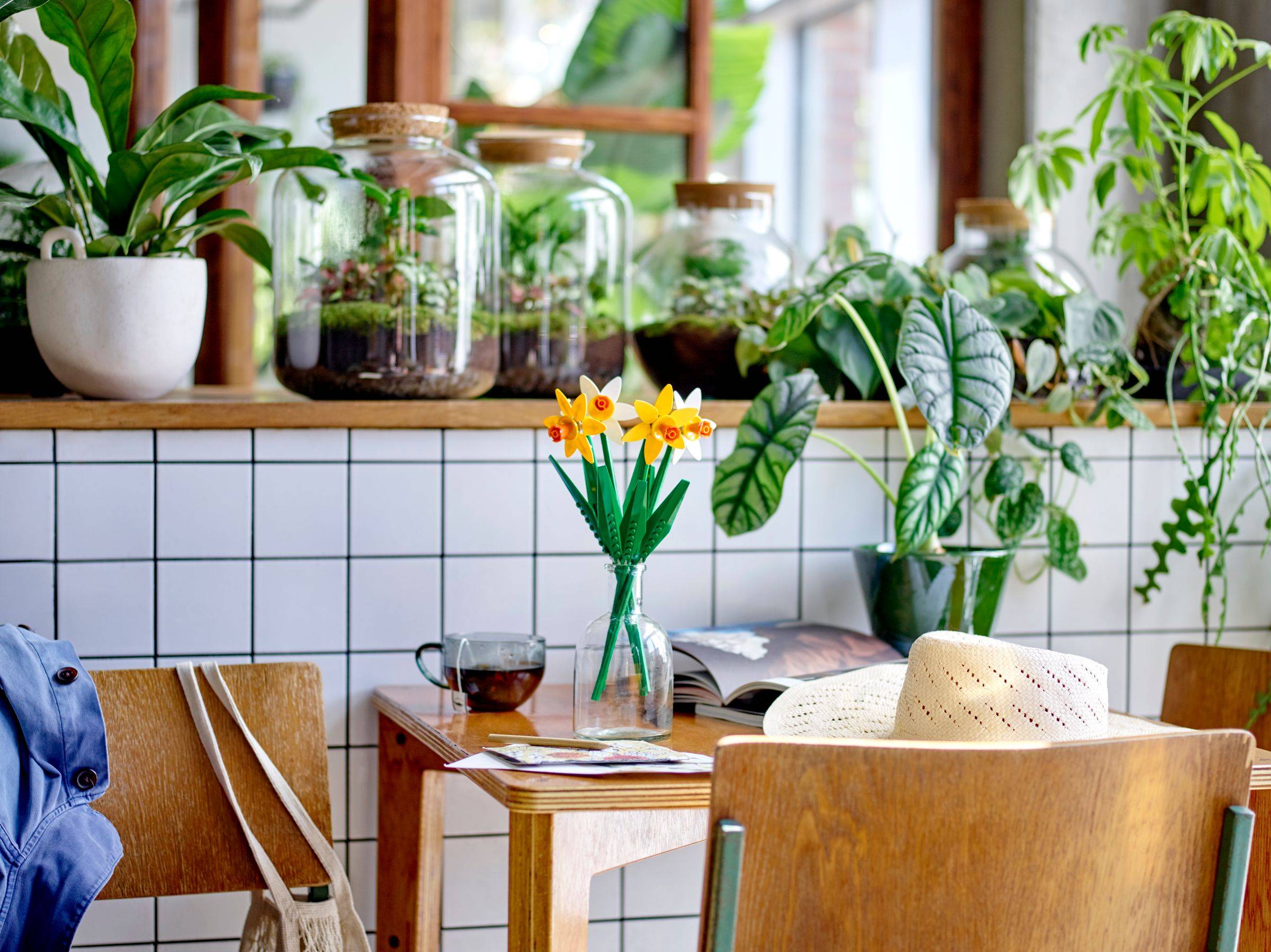 LEGO® Icons 40747 Narzissen