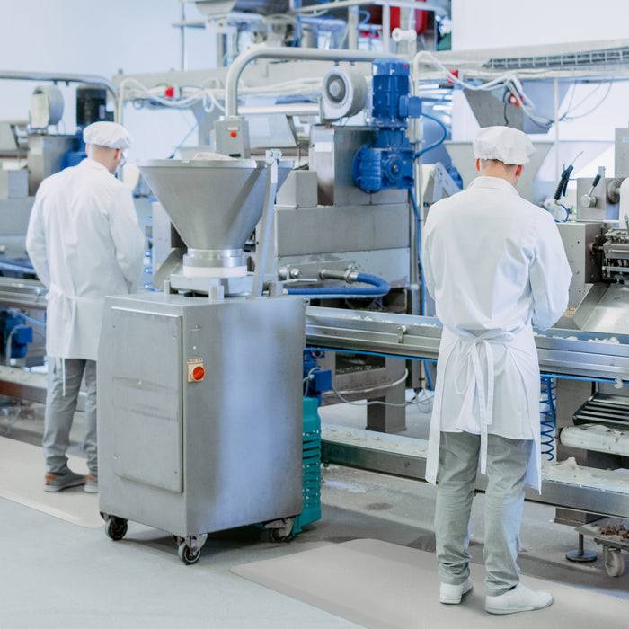 FLOORDIREKT Anti-Ermüdungsmatte Soft-Tritt - Dämpfende Arbeitsmatte - Entlastung für Gelenke & Wirbelsäule - 400 x 60 cm - Grau