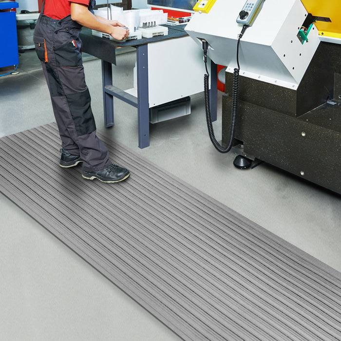 FLOORDIREKT Anti-Ermüdungsmatte Softer-Work-Mat - Dämpfende Arbeitsmatte - Entlastung für Gelenke & Wirbelsäule - 250 x 60 cm - Schwarz
