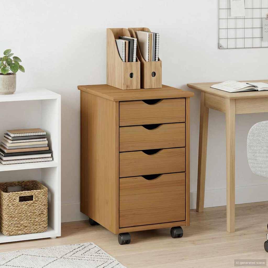 Eine Arbeitszimmer-Einrichtung mit einem fahrbaren Holzschrank mit drei Schubladen, einem nahegelegenen Schreibtisch, einem Regal mit Büchern und einem geflochtenen Korb.