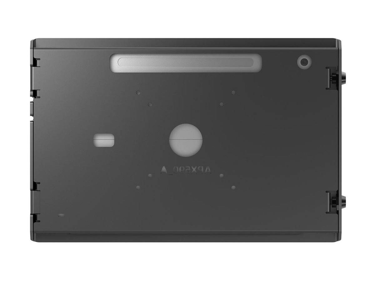 Rückansicht eines schwarzen rechteckigen elektronischen Geräts oder einer Platte mit Befestigungsklammern, Lüftungsöffnungen und einer kreisförmigen Öffnung.