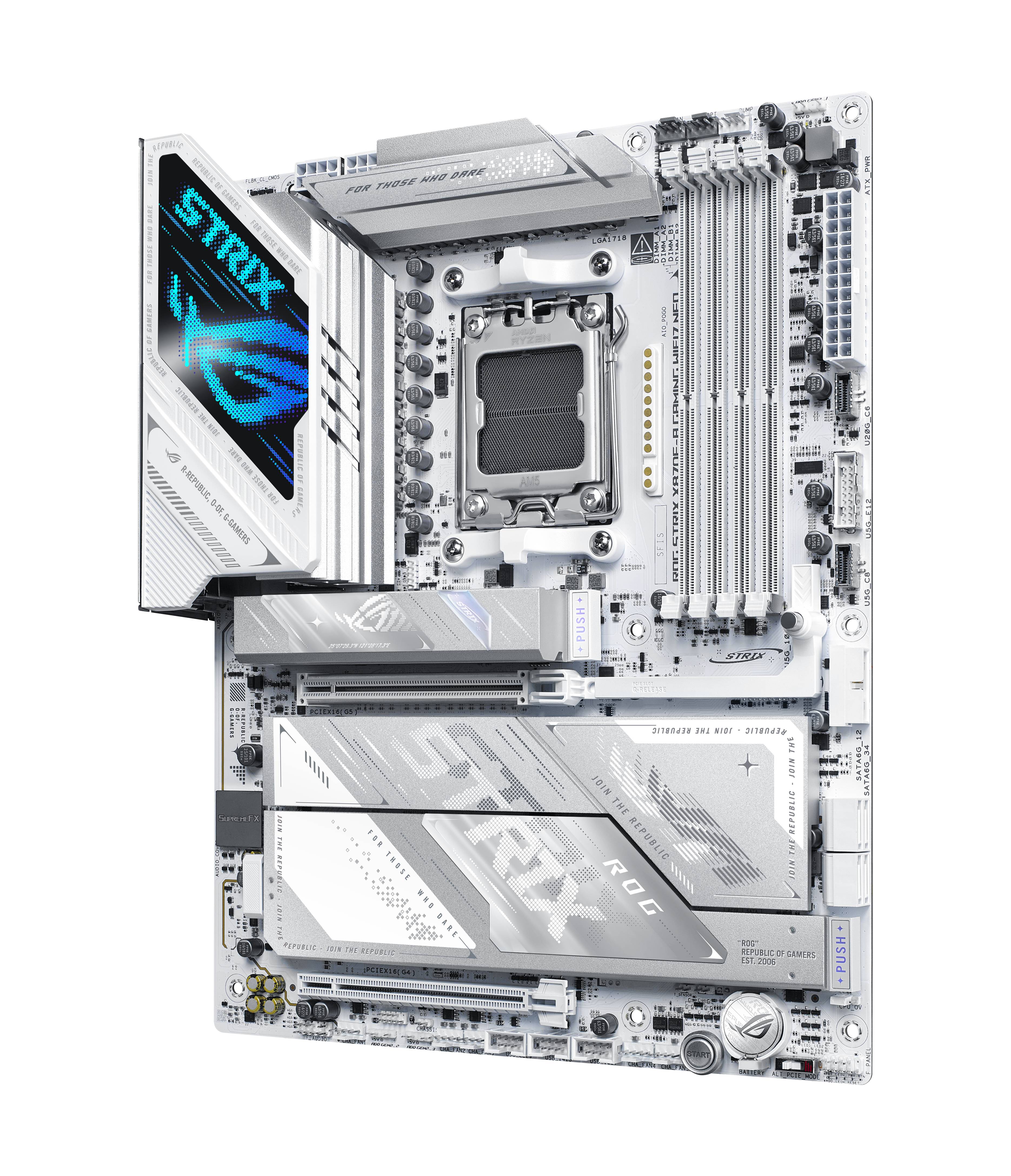 Weiße ROG Strix-Hauptplatine mit RGB-Logo „STRIX