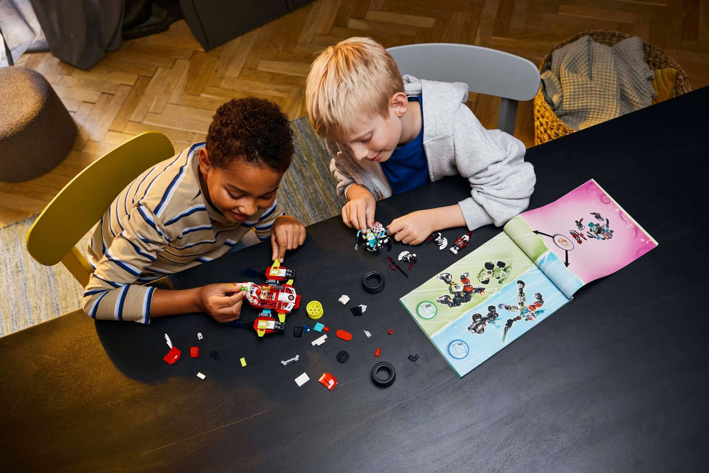 LEGO® Dreamzzz™ 71497 Coopers Tiger-Mech und Zero's Hot Rod Auto