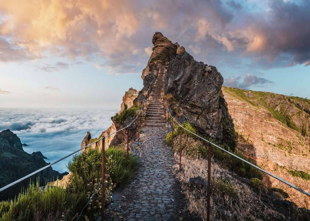 Himmlischer Bergpfad – 1000 Teile Puzzle von Ravensburger