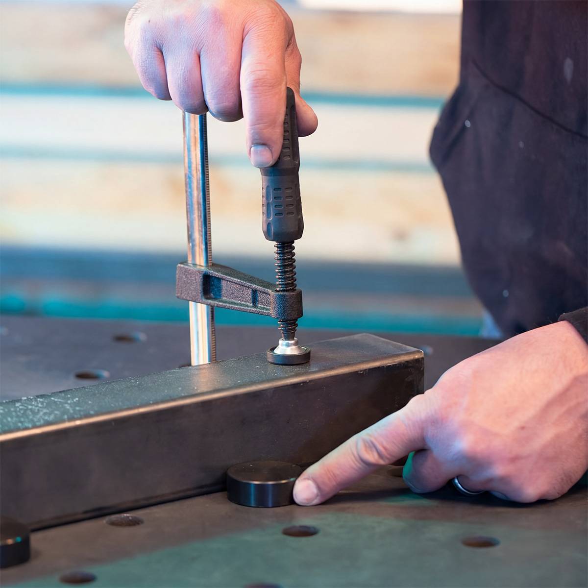 STAHLWERK Schraubzwinge für Schweißtische 80 x 200 mm D 16 Lochsystem