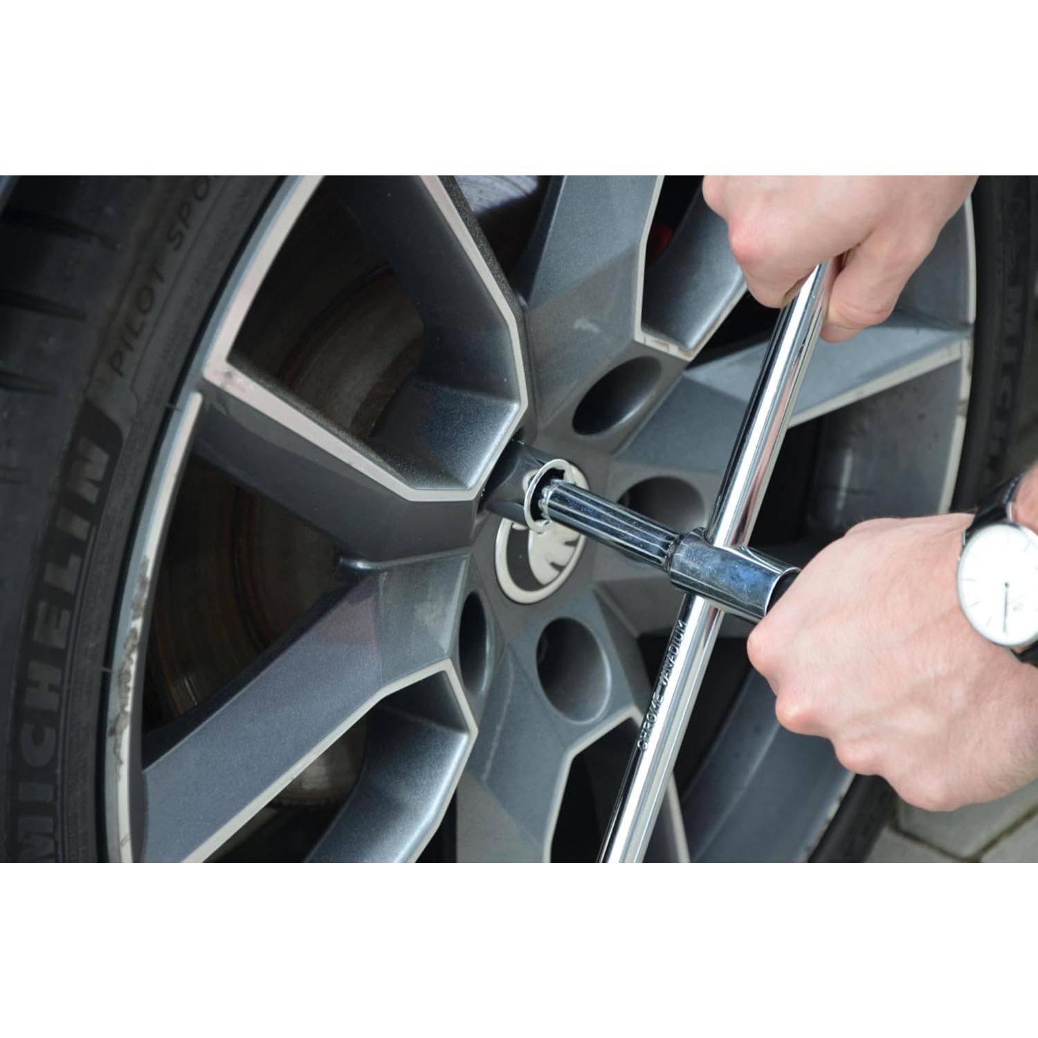 Radmutternschlüssel mit Stecknüssen + Tasche