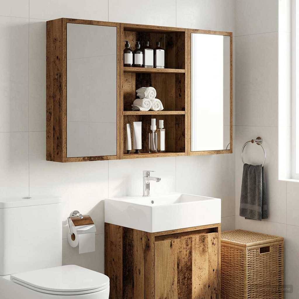 Badezimmerwaschtisch mit an der Wand montiertem Holzschrank, Spiegeltüren, offenen Regalen mit Toilettenartikeln, Waschbecken, Toilette und Handtuchhalter neben einem Weidenkorb.