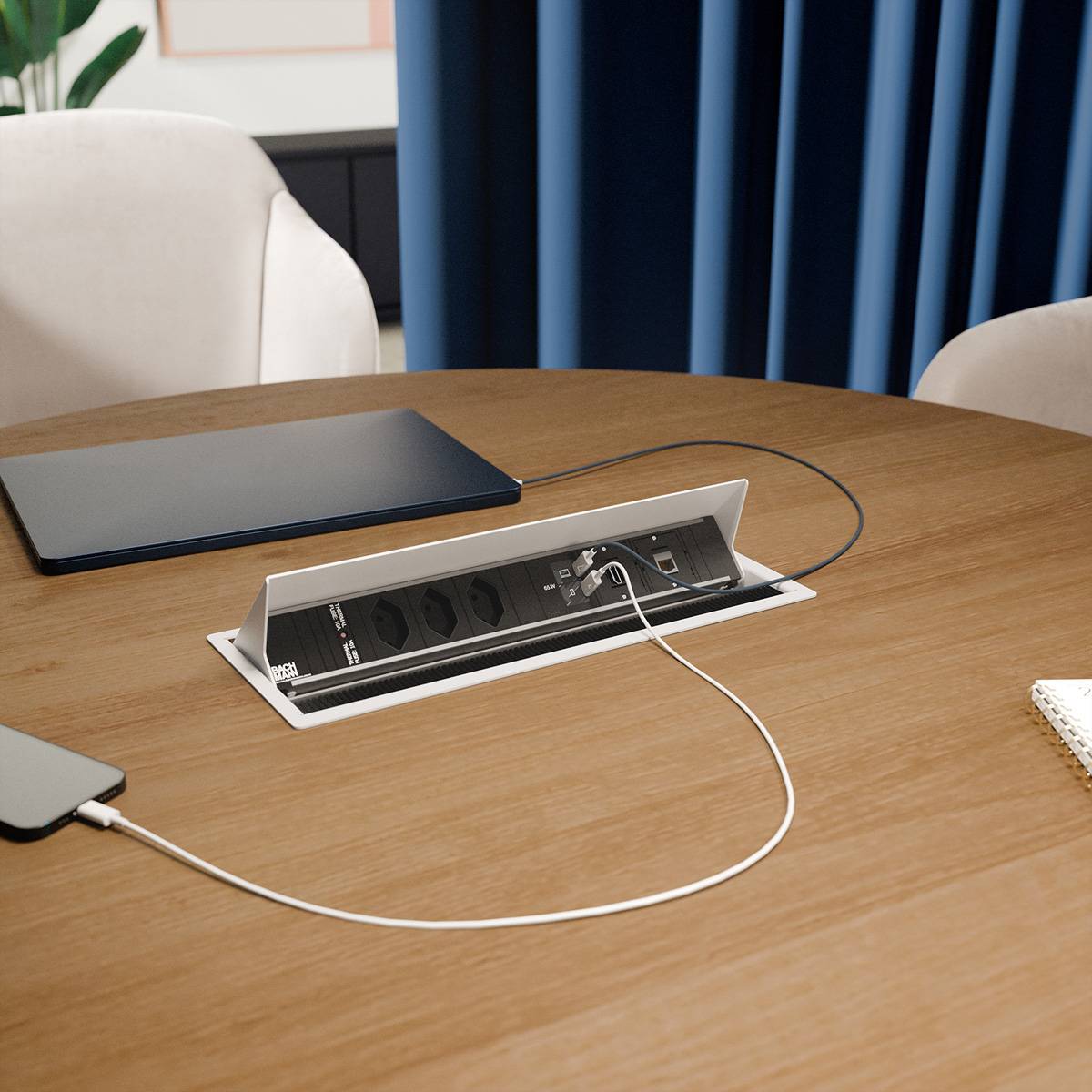 BACHMANN CONI L 3xCH 0° 1xUSB C/C 65W, 2xCM L=0,2m
