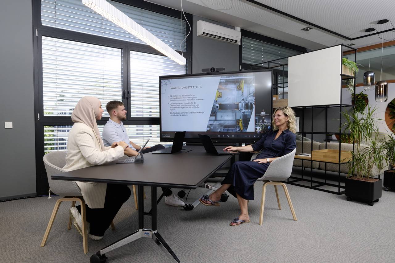 galneoscreen 86i A11 EDLA (86 Zoll) das interaktive Whiteboard in elegantem Schwarz inkl. Wandhalterung