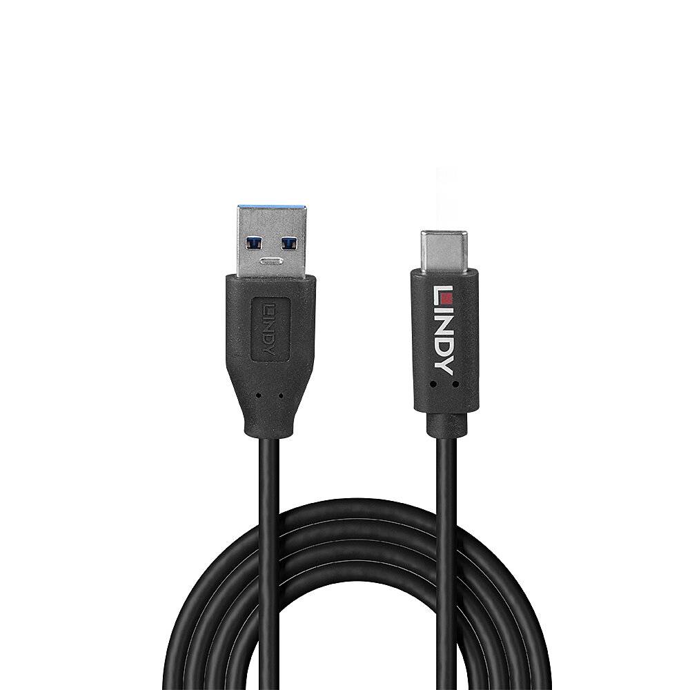 Schwarzes USB-A-auf-USB-C-Kabel mit LINDY-Branding, aufgerollt auf weißem Hintergrund dargestellt.