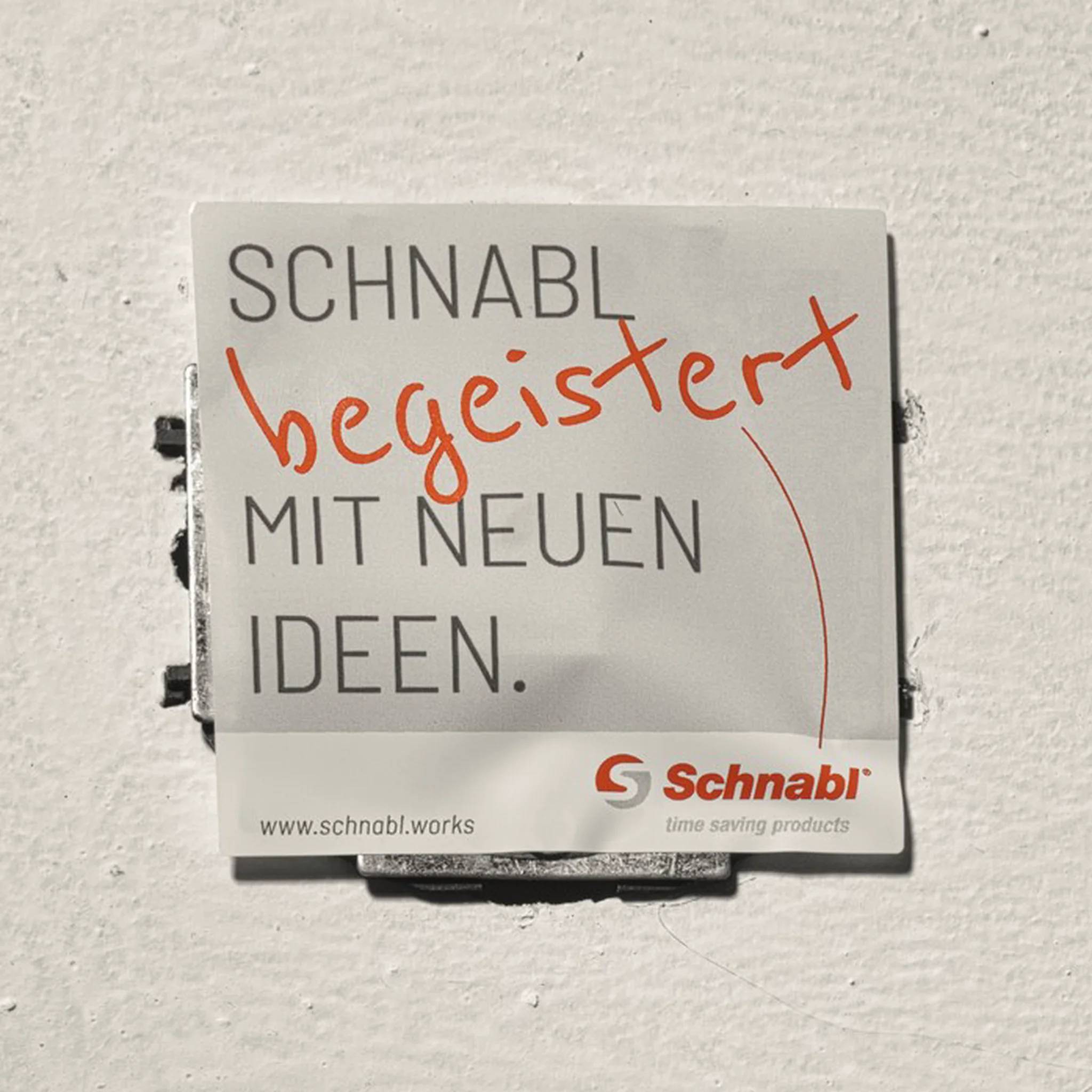 Schnabl Malerabdeckung zum Aufkleben, Schutz vor Verschmutzung durch Farbe, Rolle mit 400 Stk.