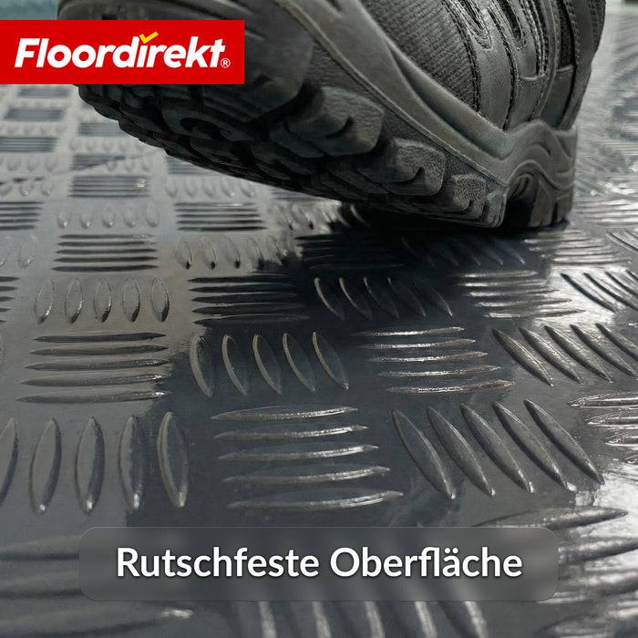 FLOORDIREKT PVC-Bodenbelag Bullet - Rutschfest & Pflegeleicht - Riffelblech-Optik - Dunkelgrau - 110 × 200 cm