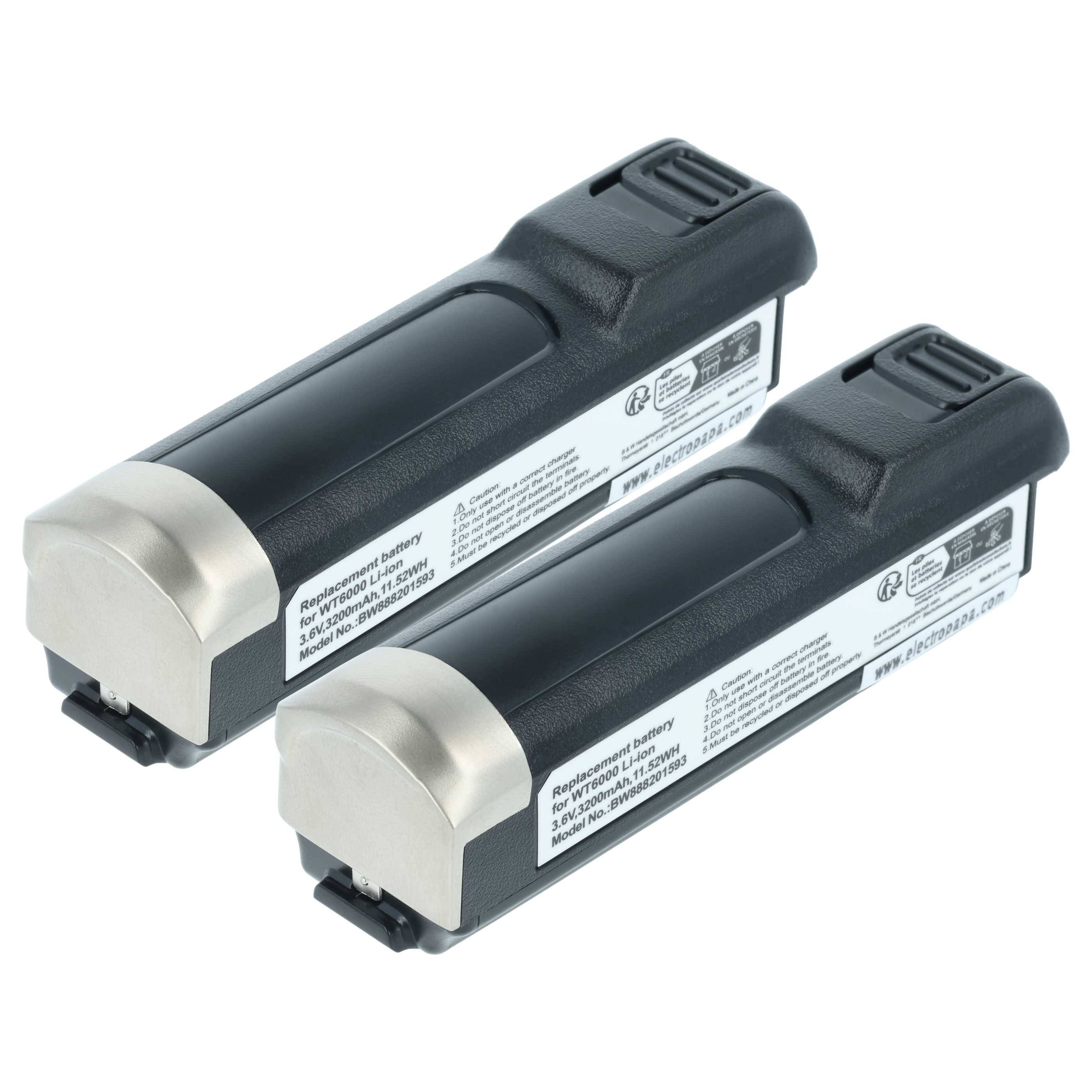 Zwei schwarze wiederaufladbare Batteriepacks mit silbernen Enden, nebeneinander auf weißem Hintergrund dargestellt.
