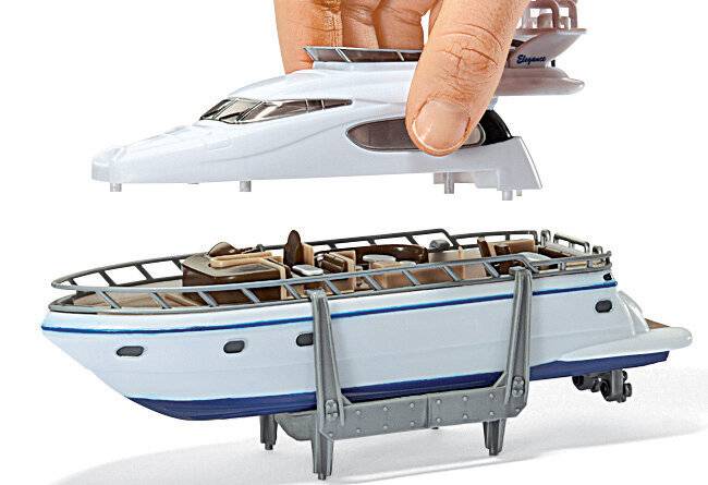 SIKU SUPER Schwertransport mit Yacht, Modellfahrzeug (rot/weiÃ  )