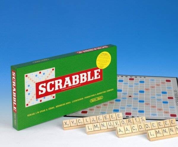 Scrabble Jubiläumsspiel mit Holzsteine