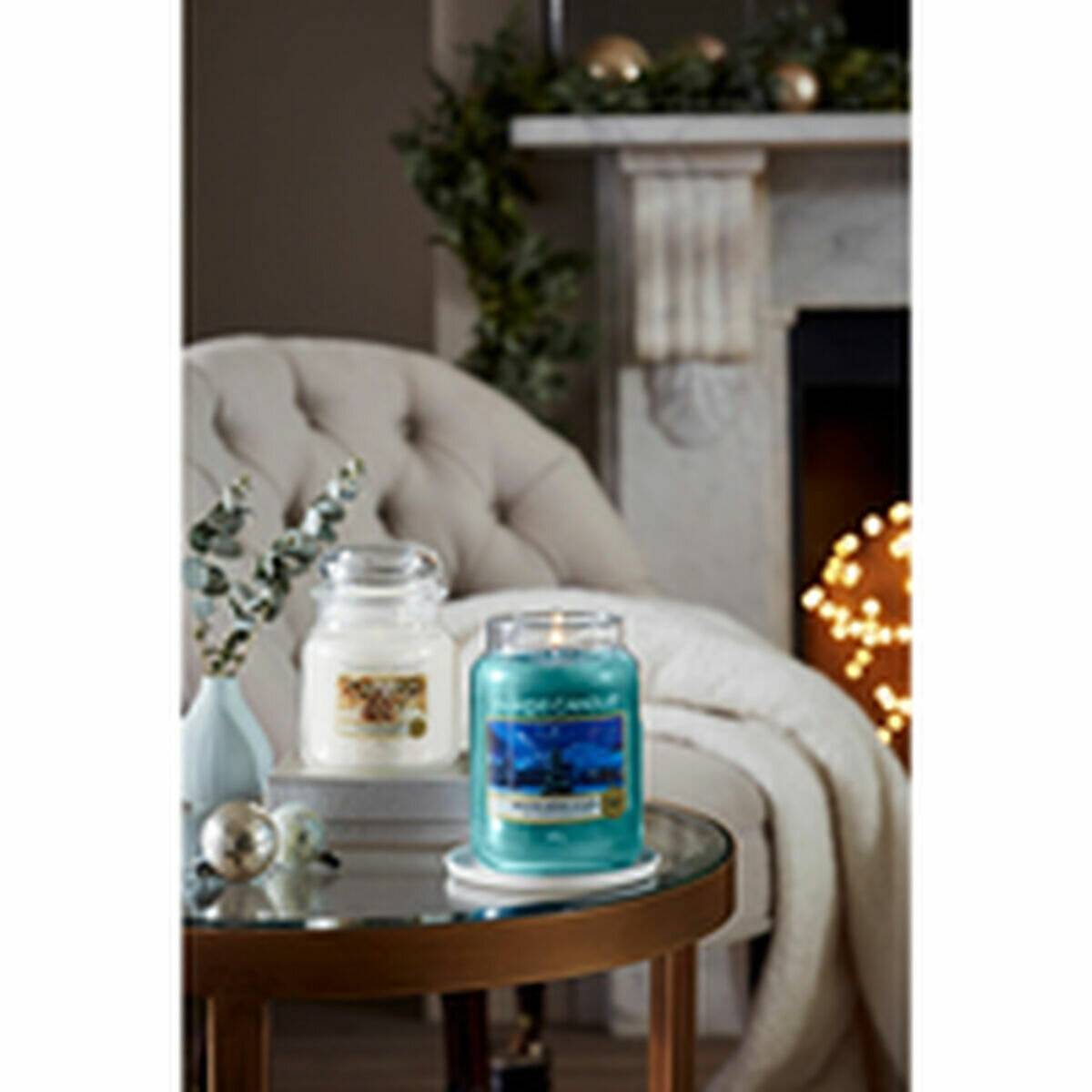 Classic Medium Spun Sugar Flurries Scented Candle