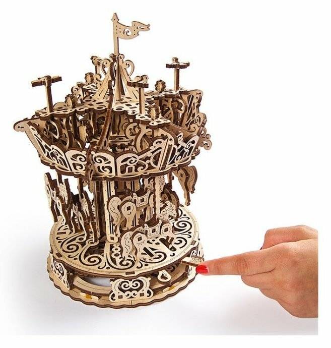UGEARS 3D-Puzzle Karussell 305 Teile