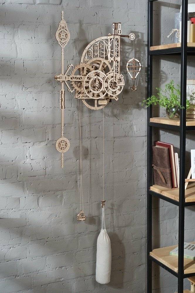 UGEARS 3D-Puzzle Aero Clock mit Pendel 320 Teile