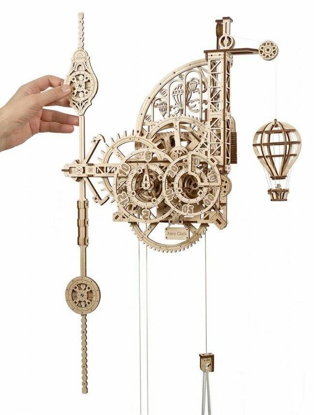 UGEARS 3D-Puzzle Aero Clock mit Pendel 320 Teile