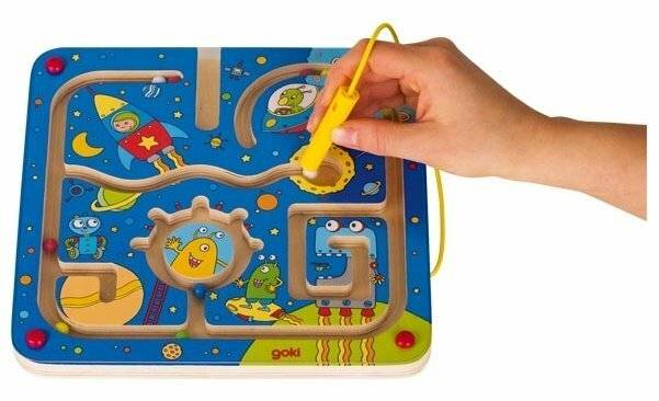 GOKI Magnetisches Labyrinth aus Holz Universum