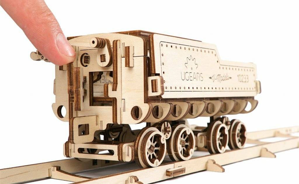 UGEARS 3D-Puzzle V-Express Lokomotive mit Wagen 538 Teile