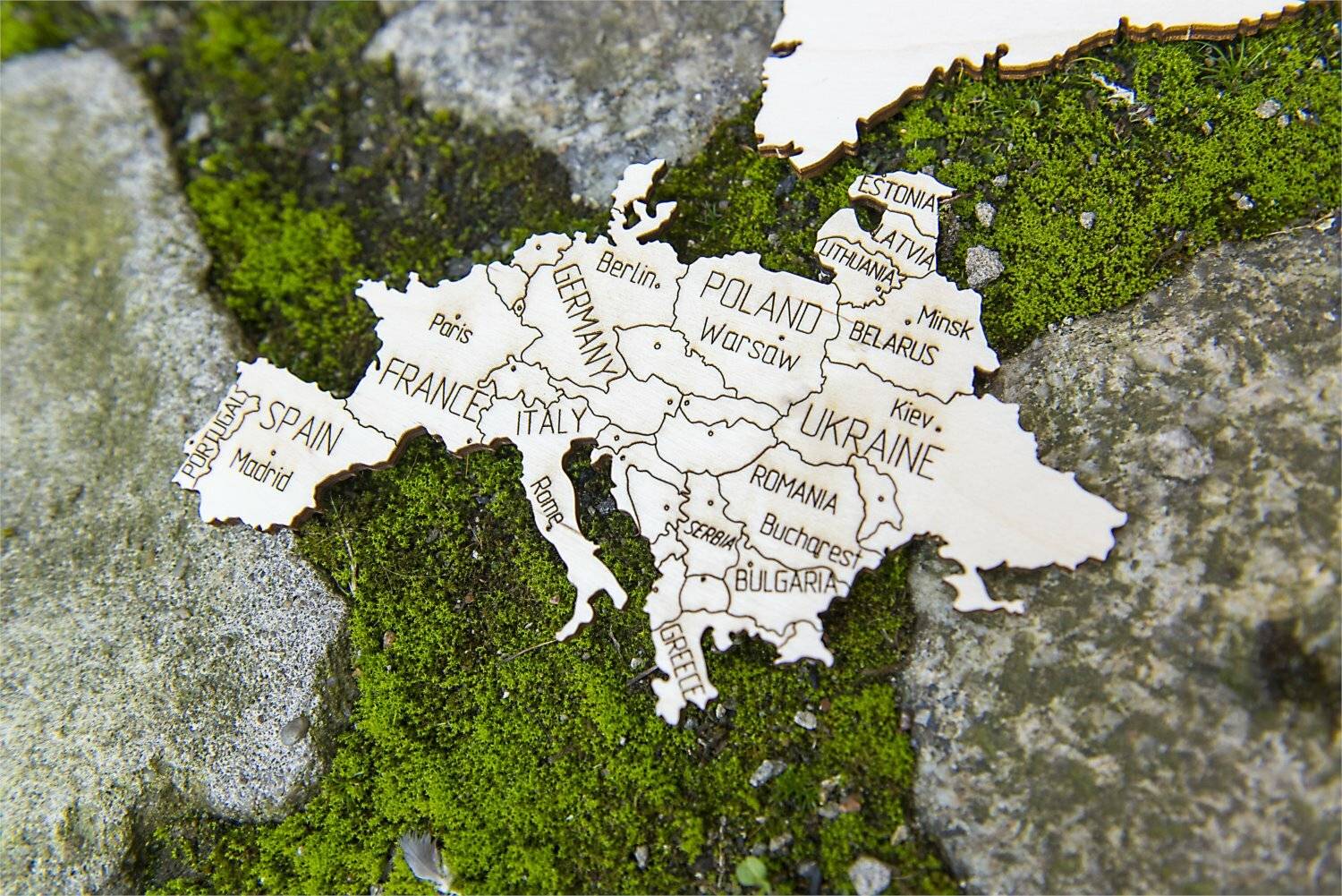 WOODEN CITY Weltkarte aus Holz, Größe XL (120x80cm)