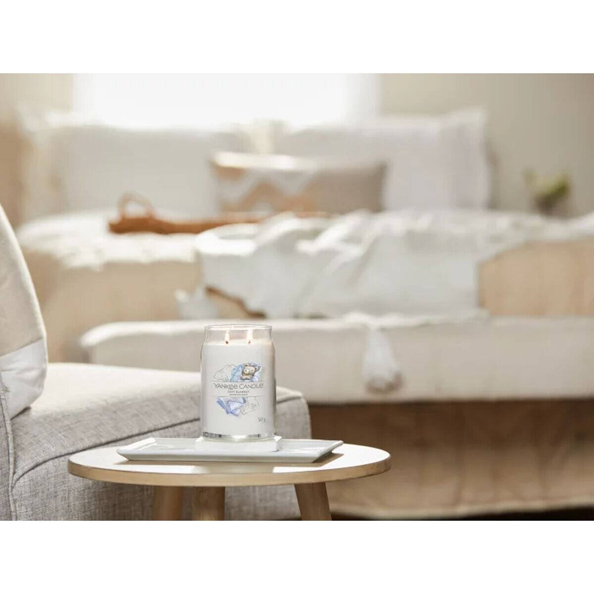 Aromatic candle Signature glass large Soft Blanket 567 g