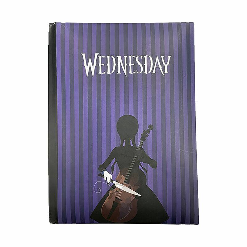 Classic Wednesday Notizbuch im A5-Format mit Licht
