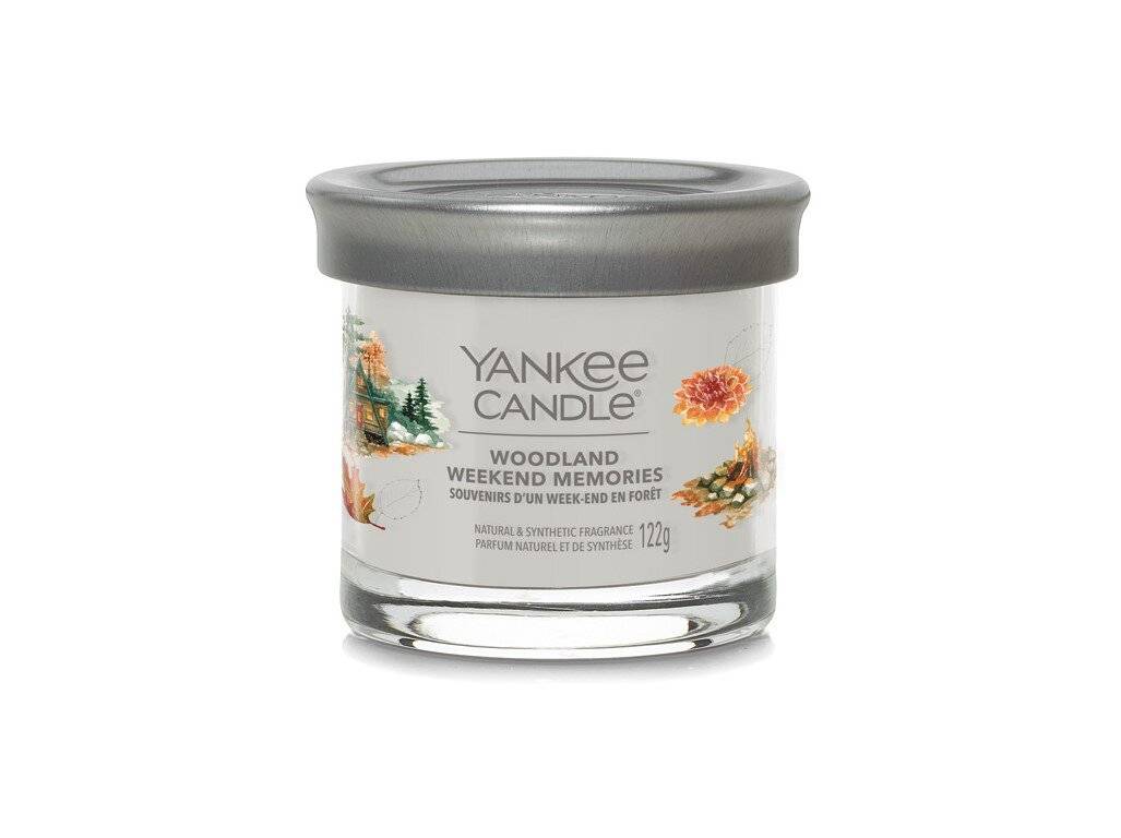 Duftkerze Signature Becher klein Woodland Weekend Memories 122 g