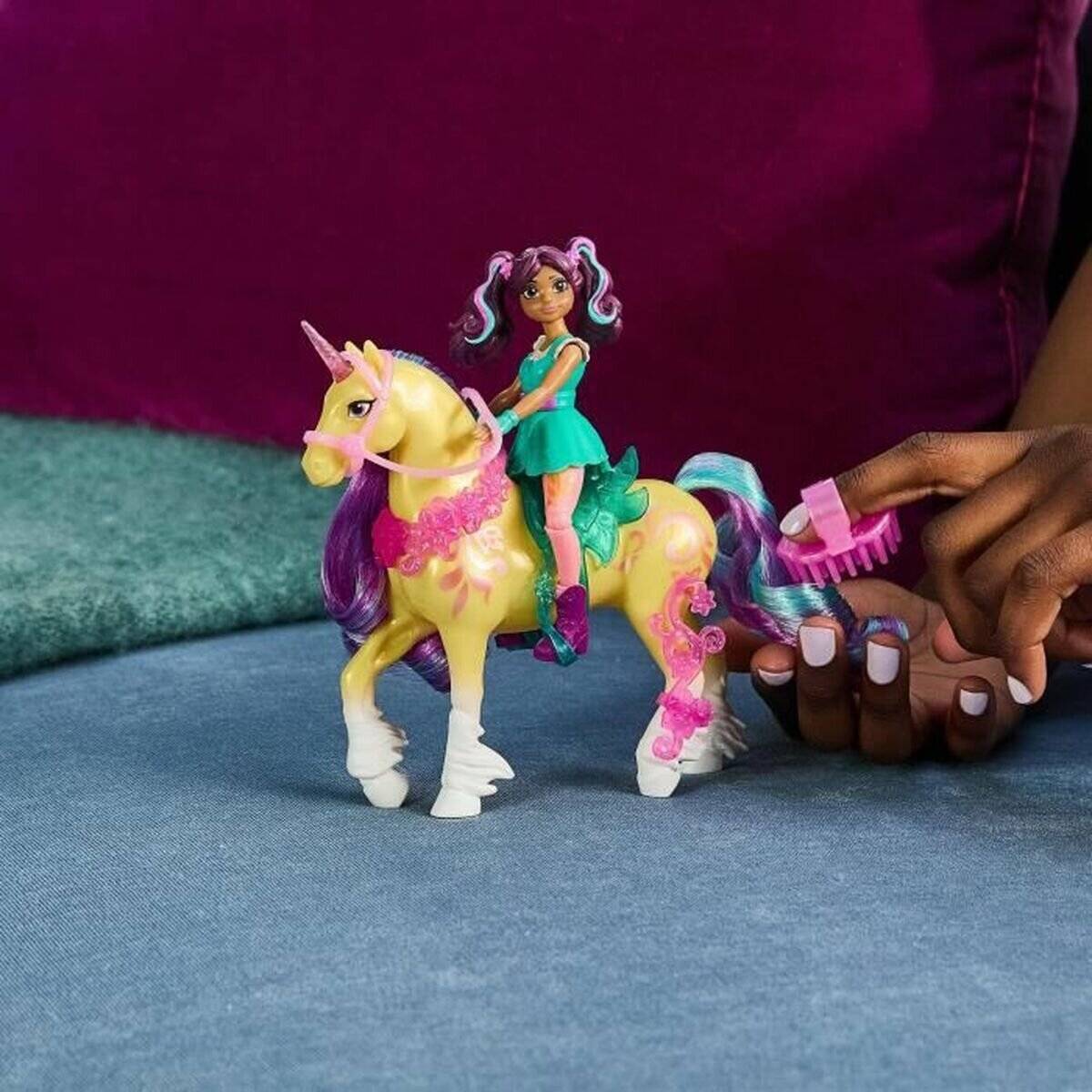 Unicorn Academy - Ava Und Einhorn Leaf (Mit Echter Mähne Und Schweif Sowie Bürste)
