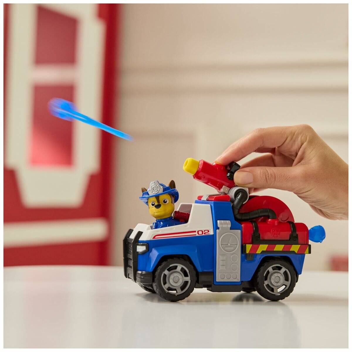 Paw Patrol Fire Rescue - Chases Rettungsfahrzeug (Mit Geschoss-Abwurf Und Chase Spielfigur)