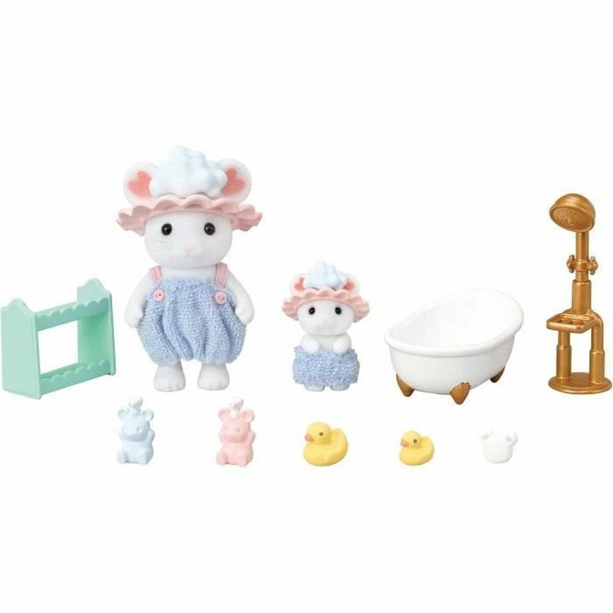 Spielzeugset mit zwei kleinen Tierfiguren in blauen Outfits, einer Badewanne, einer Dusche und winzigen Zubehörteilen auf weißem Hintergrund.
