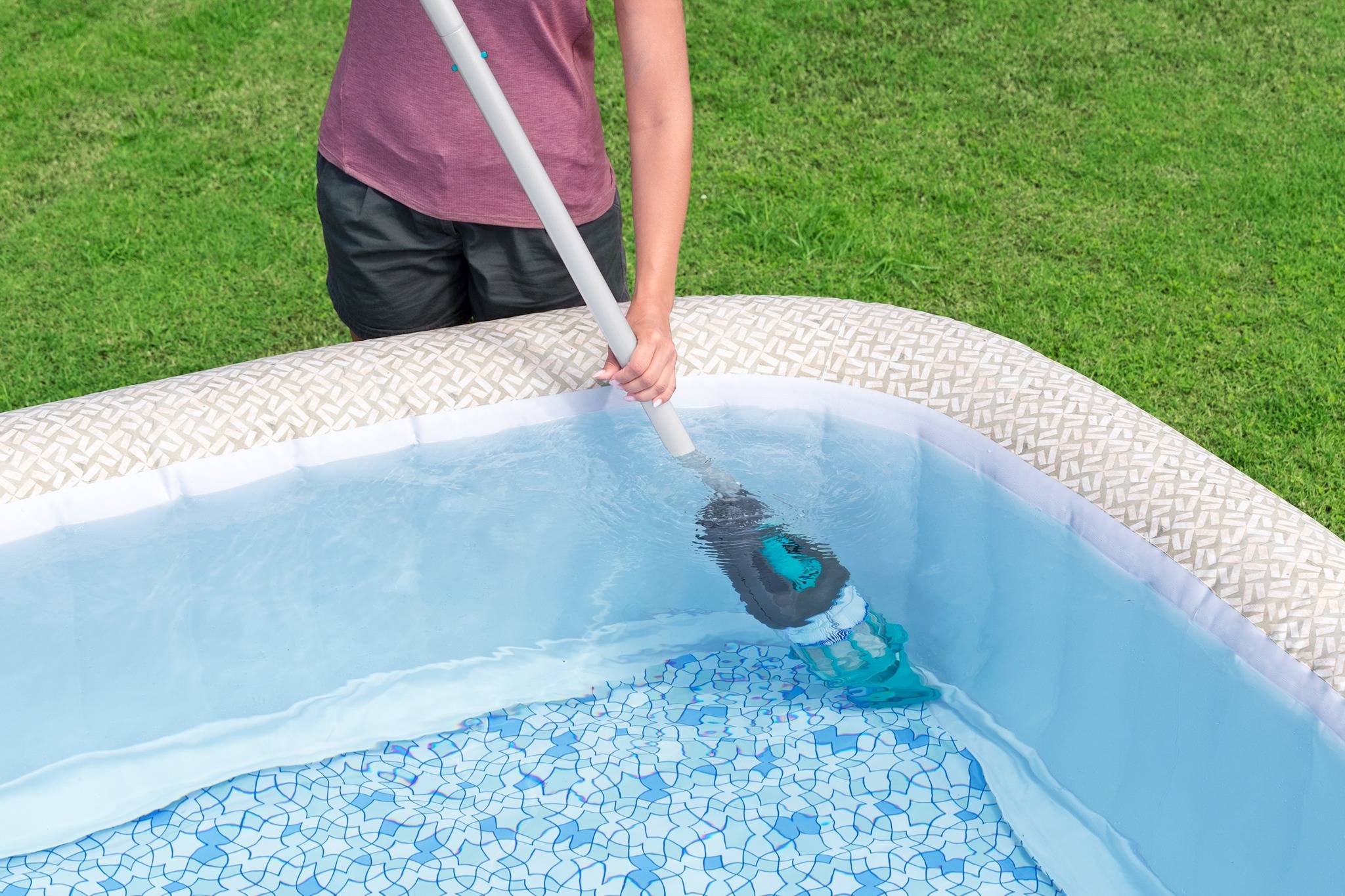 Bestway Poolstaubsauger mit LED-Lichtleisten Grau 610 cm ABS und Stahl